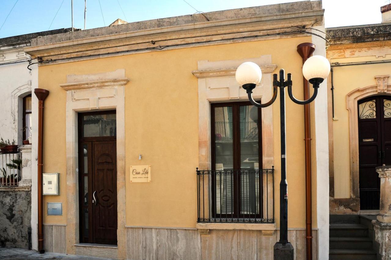 Casa Lele Bed and Breakfast Noto Exteriör bild
