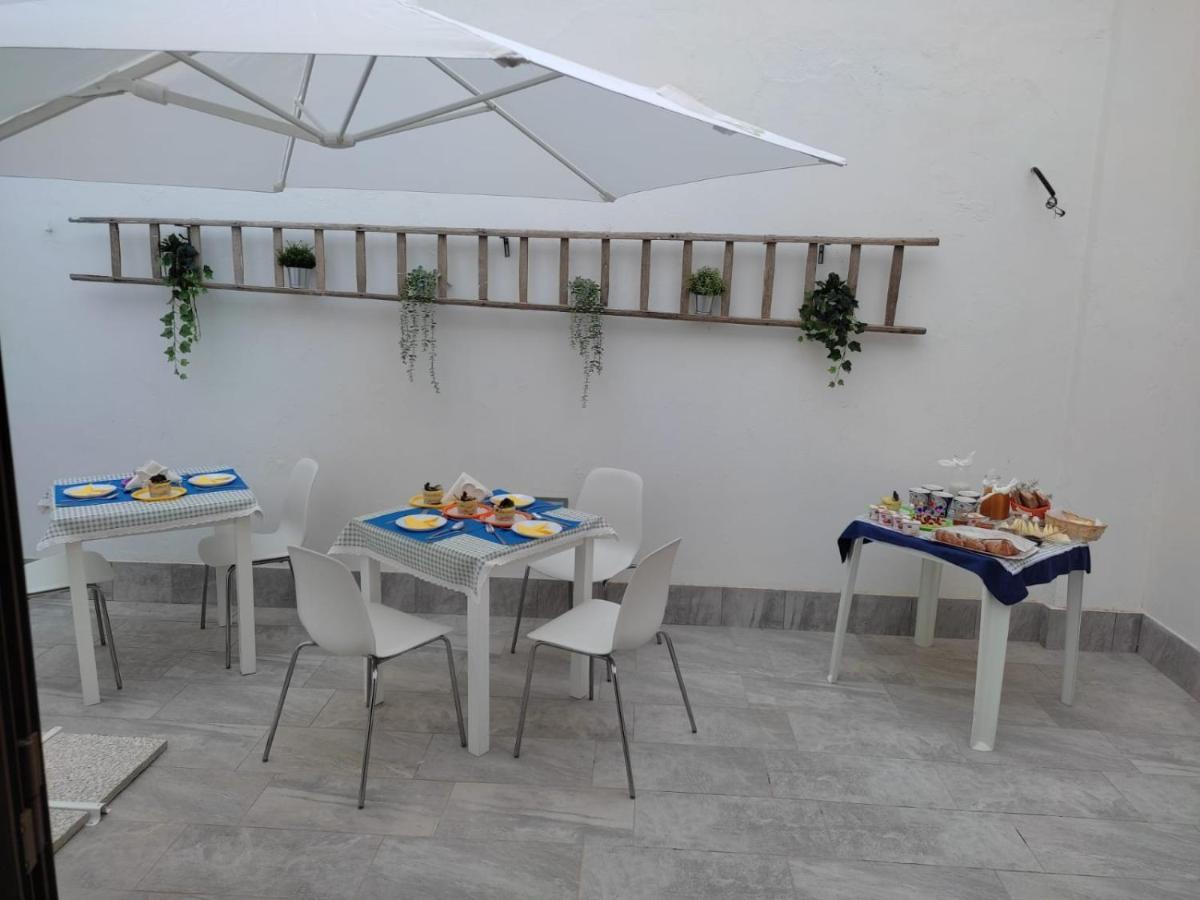 Casa Lele Bed and Breakfast Noto Exteriör bild
